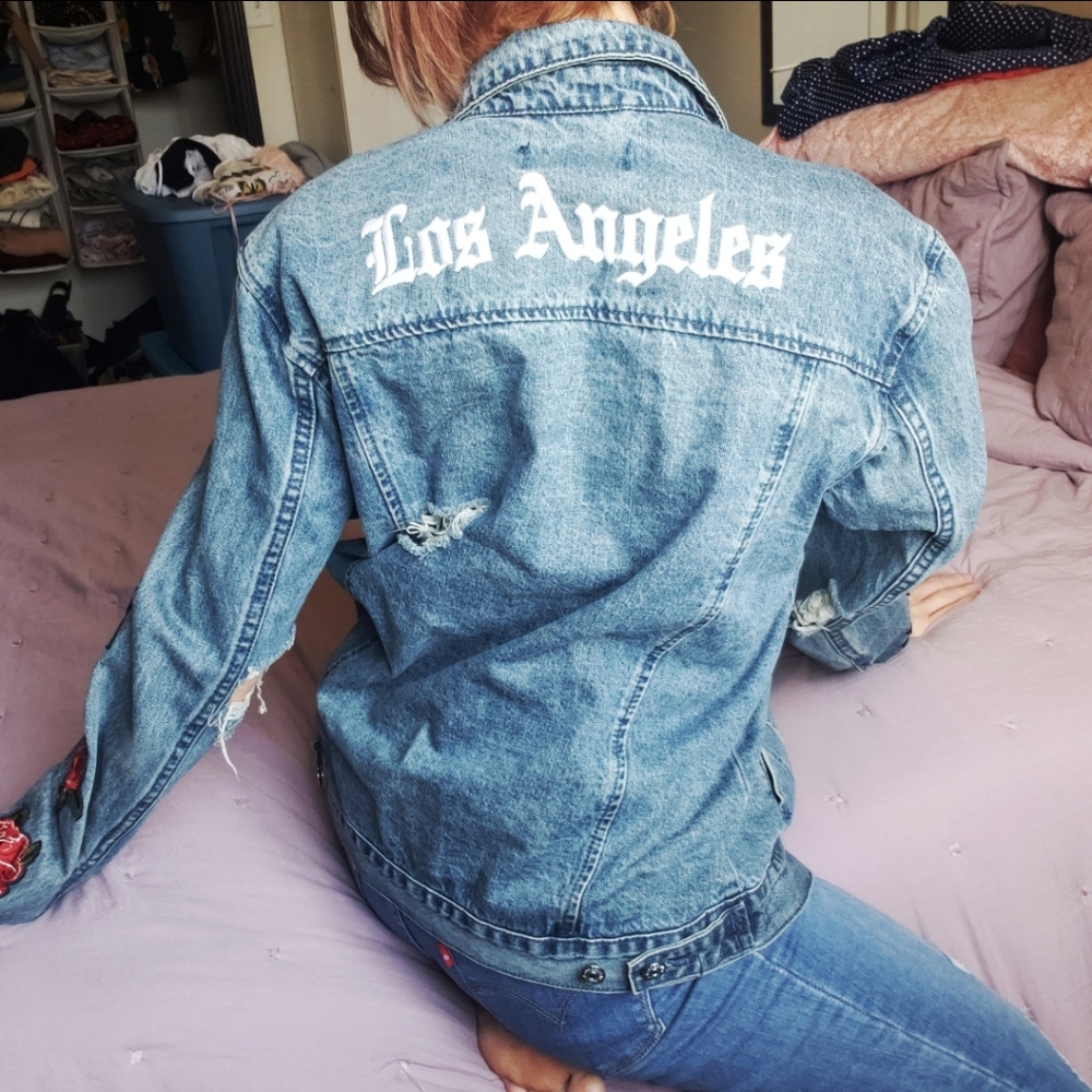 Los Angeles distressed embriodered jacket M
